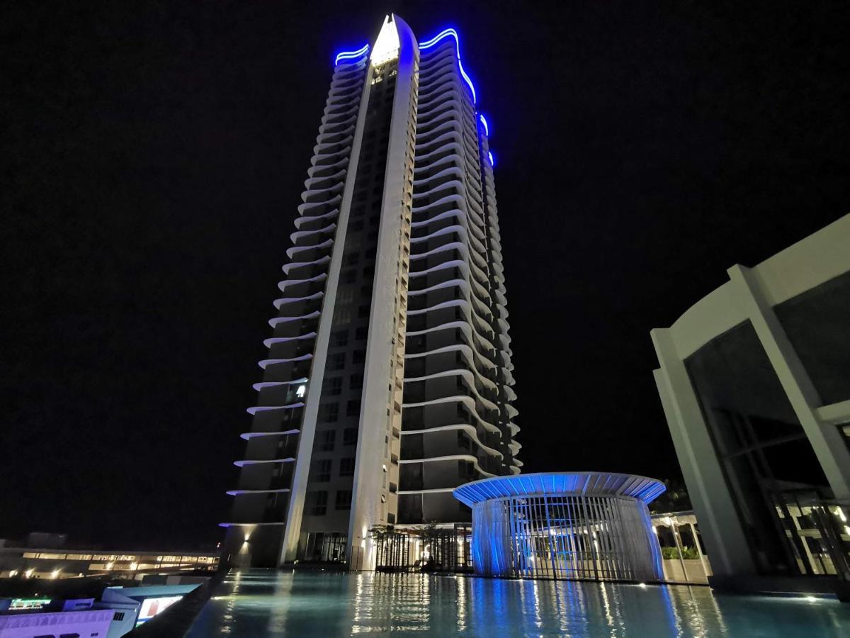Free Netflix! Zas Suite At Troika Residence, Kb Kota Bharu Dış mekan fotoğraf