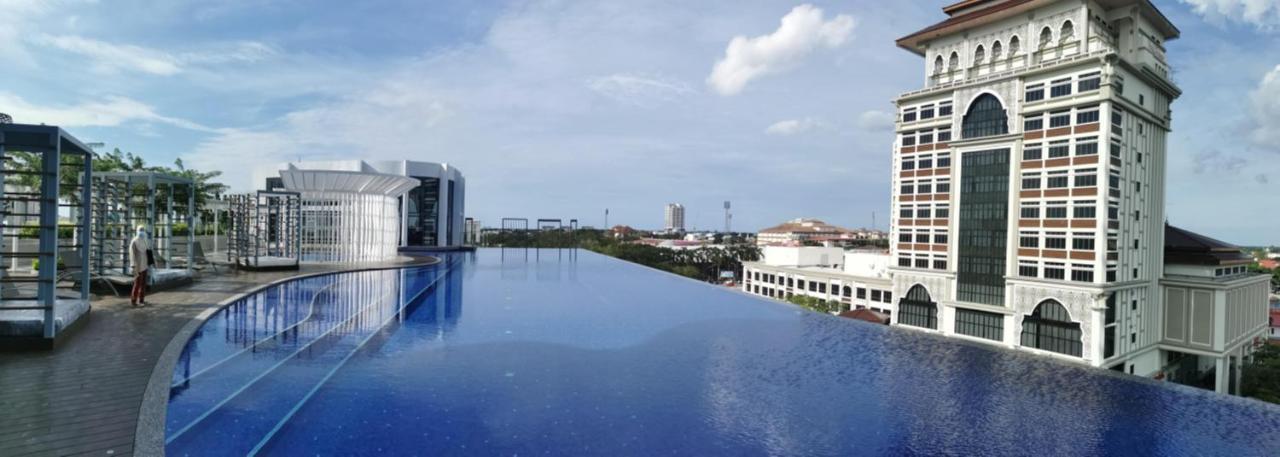 Free Netflix! Zas Suite At Troika Residence, Kb Kota Bharu Dış mekan fotoğraf